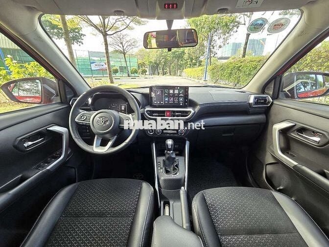 🔥 Toyota Raize 2023 - Lướt 9.000km như xe mới 🔥