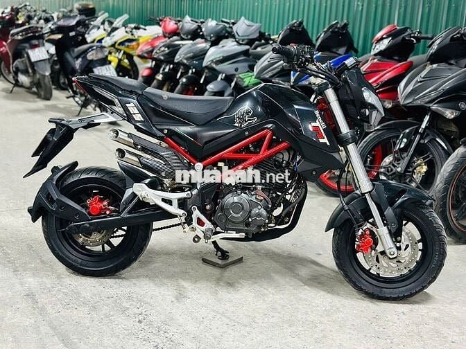 XE MÁYTHANH TÙNG_TNT 125 ĐEN CÔN TAY MÁY ĐỨNG