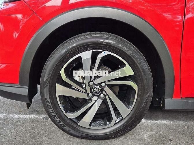 🔥 Toyota Raize 2023 - Lướt 9.000km như xe mới 🔥