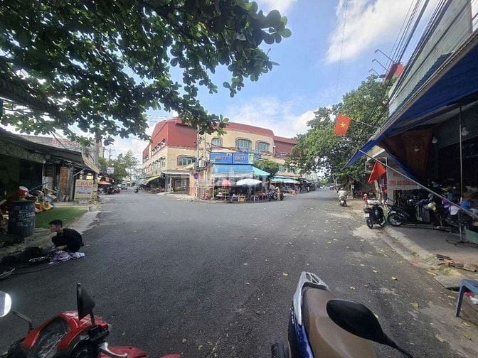 NHÀ MẶT TIỀN KINH DOANH - CẦN TIỀN BÁN GẤP TRONG 2 TUẦN