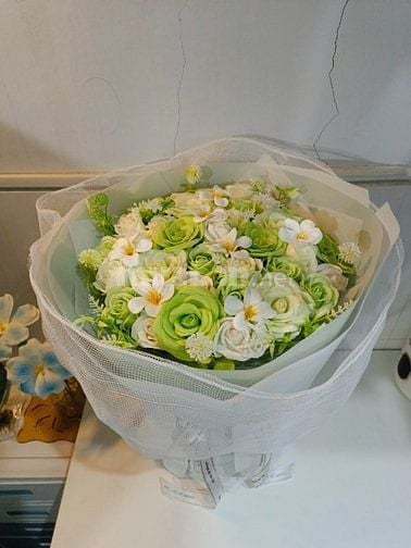 Hoa sáp thơm hơn 40 bông sẵn q12 