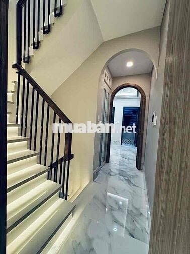 VÕ TRƯỜNG TOẢN SÁT BÊN HỒNG BÀNG TÂN THÀNH QUẬN 5 - NHÀ ĐẸP Ở NGAY .