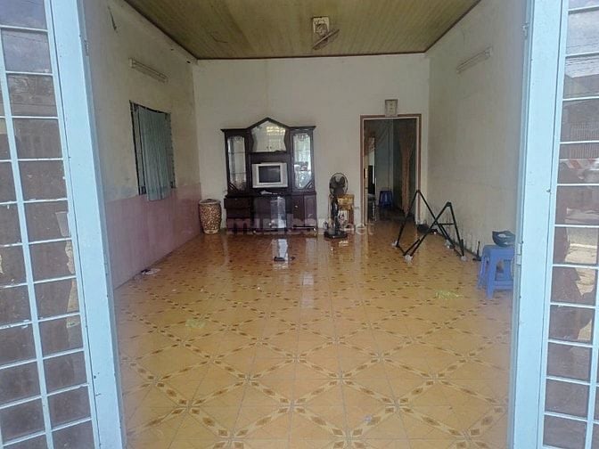 Cho thuê nhà MT đường DT830 (Đường nhựa 12m)