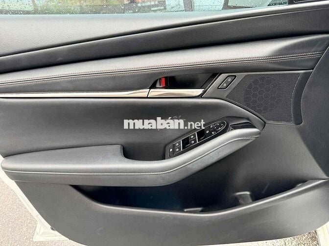 Mazda 3 2023 1.5L Luxury - 40000 km