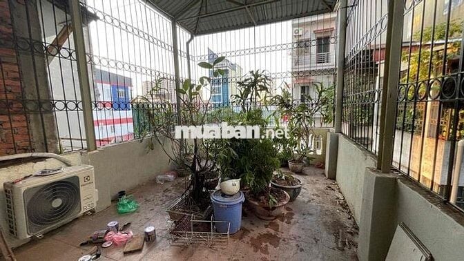 Cho thuê nhà 3PN ngõ 390 Nguyễn Văn Cừ chính chủ