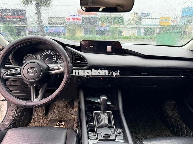 Mazda 3 2023 1.5L Luxury - 40000 km