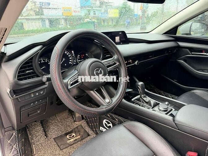 Mazda 3 2023 1.5L Luxury - 40000 km