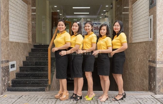 Nhân viên kế toán thành thạo hạch toán kế toán doanh nghiệp