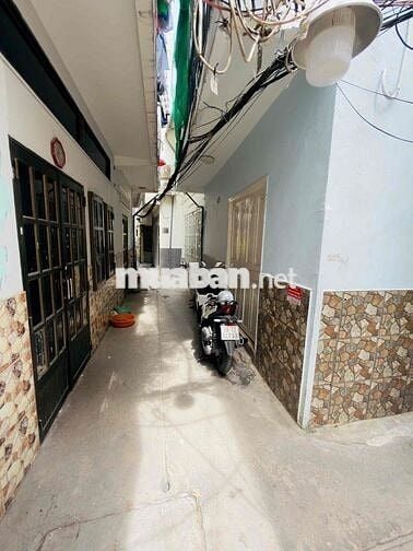 Cho thuê nhà nguyên căn Đường Cách Mạng Tháng 8 Quận 3