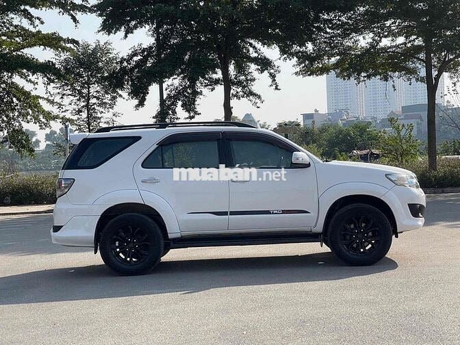 Toyota Fortuner Sportaivo 4x4 cao cấp nhất Sport