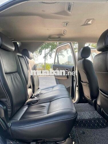 Toyota Fortuner Sportaivo 4x4 cao cấp nhất Sport