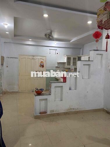 Cho thuê nhà nguyên căn Đường Cách Mạng Tháng 8 Quận 3