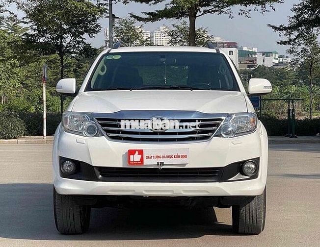 Toyota Fortuner Sportaivo 4x4 cao cấp nhất Sport