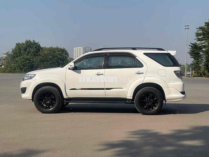 Toyota Fortuner Sportaivo 4x4 cao cấp nhất Sport
