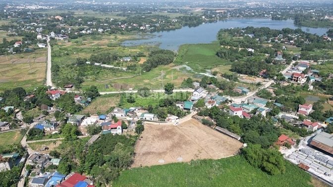 400-450m2 giá hơn 4 triệu/m2 Lương Sơn, Hòa Bình