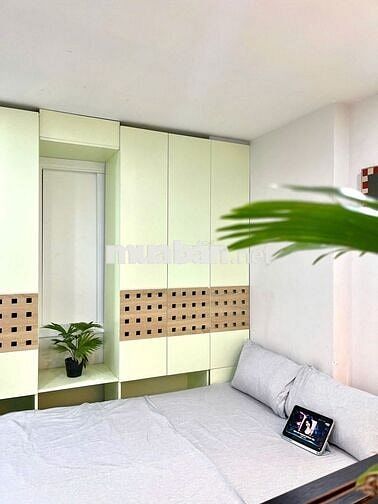 Phòng 489/ Huỳnh Văn Bánh P13 Phú Nhuận 30m2 FNT. Giá 5,2 triệu/ tháng