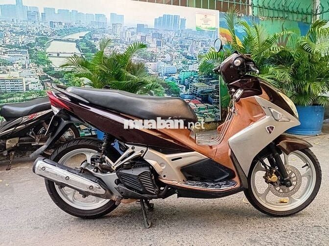 Novou 4 ,đẹp, mạnh,có cavet đầy đủ.