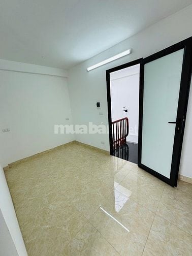 Bán nhà phố Tân Khai, Hoàng Mai, DT 30m2 x 4.5 tầng, ngõ xe ba gác