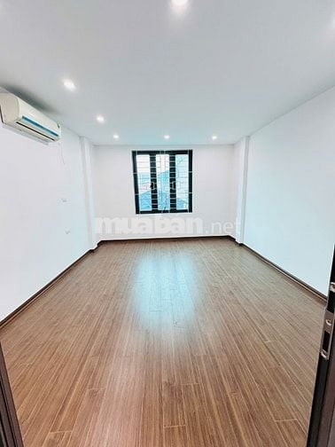 Bán nhà phố Tân Khai, Hoàng Mai, DT 30m2 x 4.5 tầng, ngõ xe ba gác