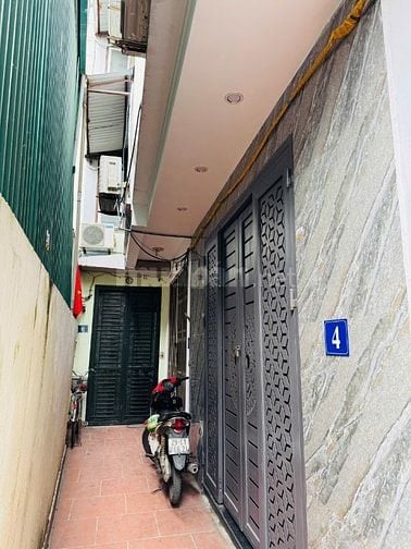 Bán nhà phố Tân Khai, Hoàng Mai, DT 30m2 x 4.5 tầng, ngõ xe ba gác