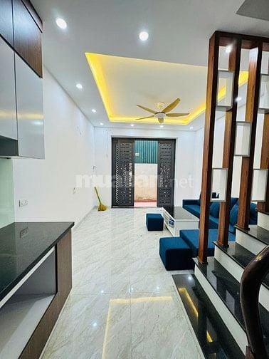 Bán nhà phố Tân Khai, Hoàng Mai, DT 30m2 x 4.5 tầng, ngõ xe ba gác