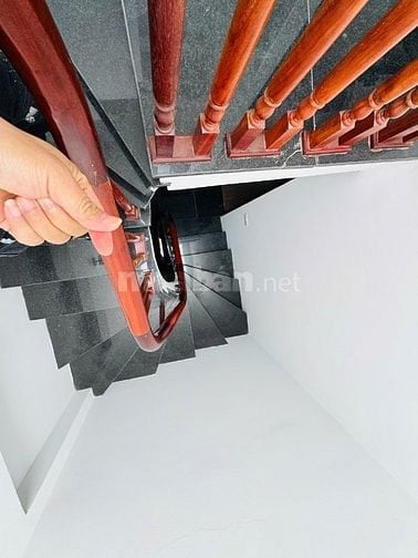 Bán nhà phố Tân Khai, Hoàng Mai, DT 30m2 x 4.5 tầng, ngõ xe ba gác