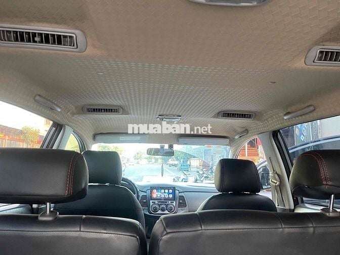 Toyota Innova 2015 - 20000 km