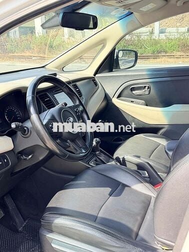 Kia Rondo máy dầu số tự động