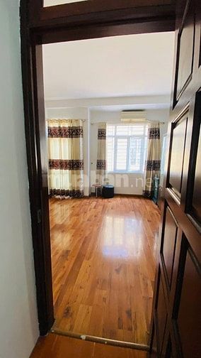 Bán căn nhà sát chợ Vĩnh Phúc  Ba Đình, ngõ rộng