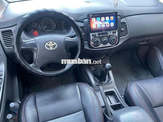 Toyota Innova 2015 - 20000 km