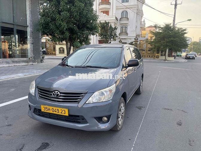 Toyota Innova 2015 - 20000 km
