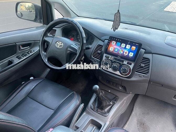 Toyota Innova 2015 - 20000 km