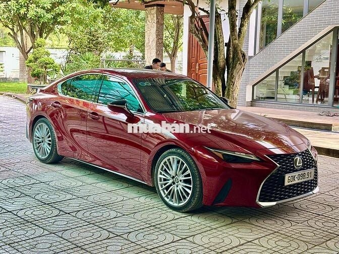 Lexus IS300 2022