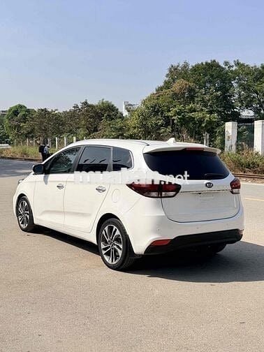 Kia Rondo máy dầu số tự động