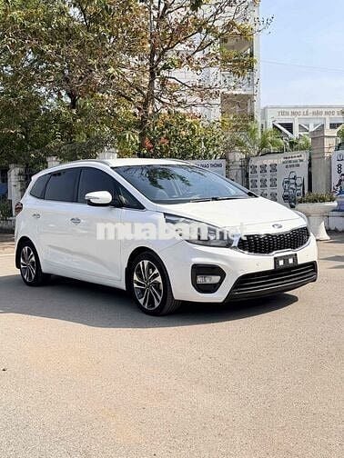 Kia Rondo máy dầu số tự động