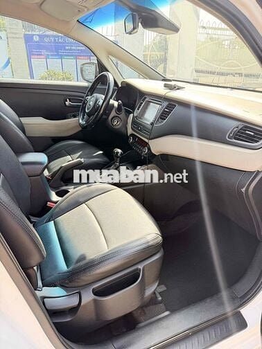 Kia Rondo máy dầu số tự động