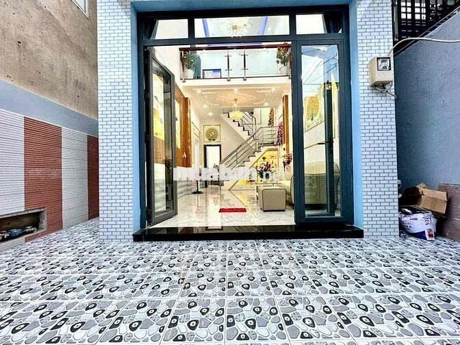 🧧🧧🧧🧧GIÁP QUẬN 7 NHÀ MỚI TINH CÓ PHÒNG DƯỚI ĐẤT 🧧🧧🧧🧧