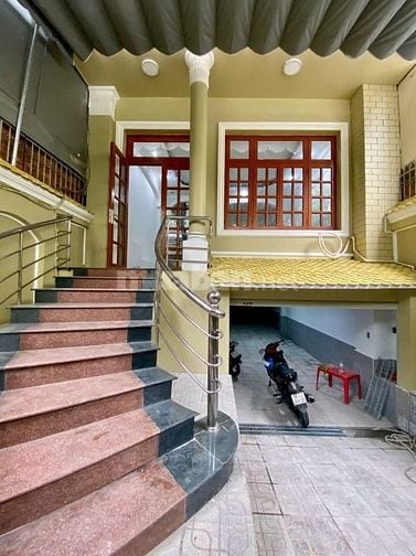 Bán nhà hẻm xe hơi 8m Tô Hiến Thành P12 Q10: 6.35x22m, 1 hầm, 3 lầu ST