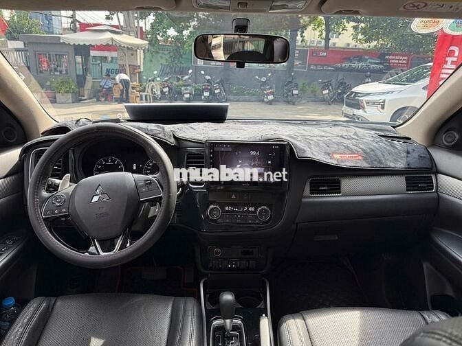 Mitsubishi Outlander CVT 2019 Xám 36.900 km