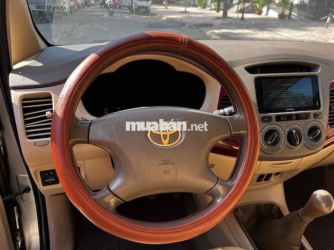 Toyota Innova 2006 G - 150000 km