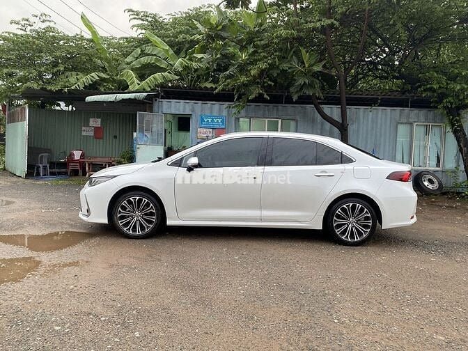 Toyota Altis 2022 1.8V 14.000km Trắng