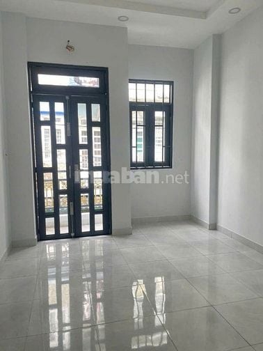 Chủ ngộp bán gấp nhà đường lớn Đoàn Văn Bơ P.13, Q.4 1 trệt 1 lầu SHR