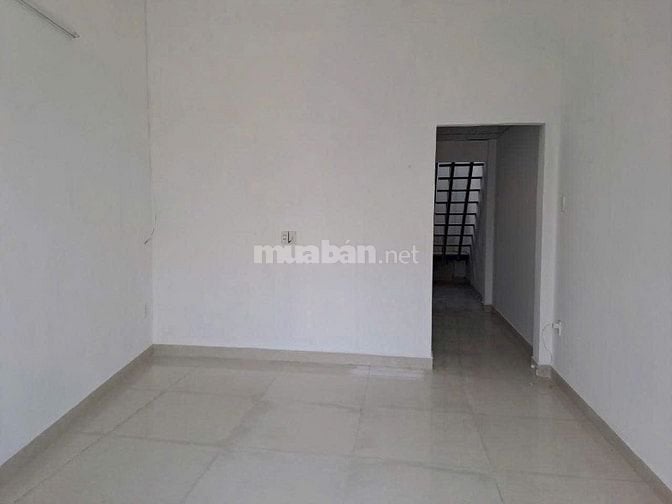 Chủ ngộp bán gấp nhà đường lớn Đoàn Văn Bơ P.13, Q.4 1 trệt 1 lầu SHR