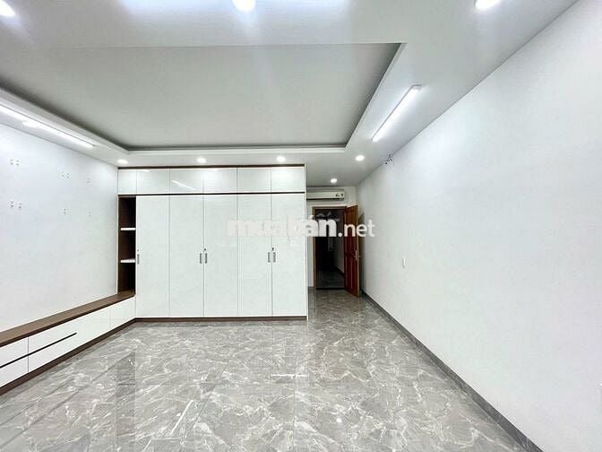 Văn phòng Cityland cho thuê giá chỉ 5tr có thang máy, có hầm.