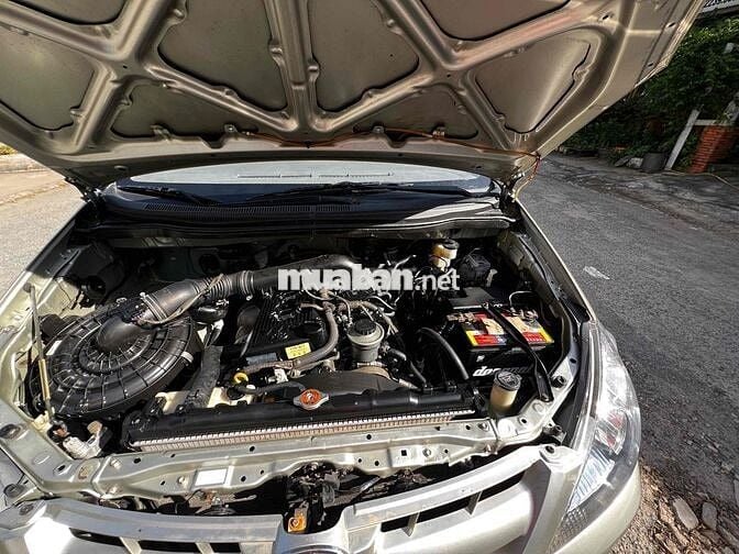 Toyota Innova 2006 G - 150000 km