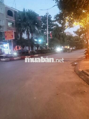 Nhà Liền Kề Khu Đô Thị Văn Khê Lô Góc - 120m2- 38 tỷ nhỉnh.