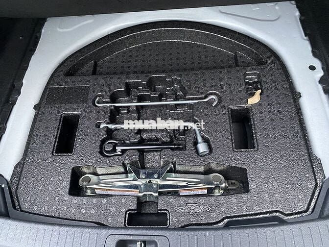 Toyota Altis 2022 1.8V 14.000km Trắng