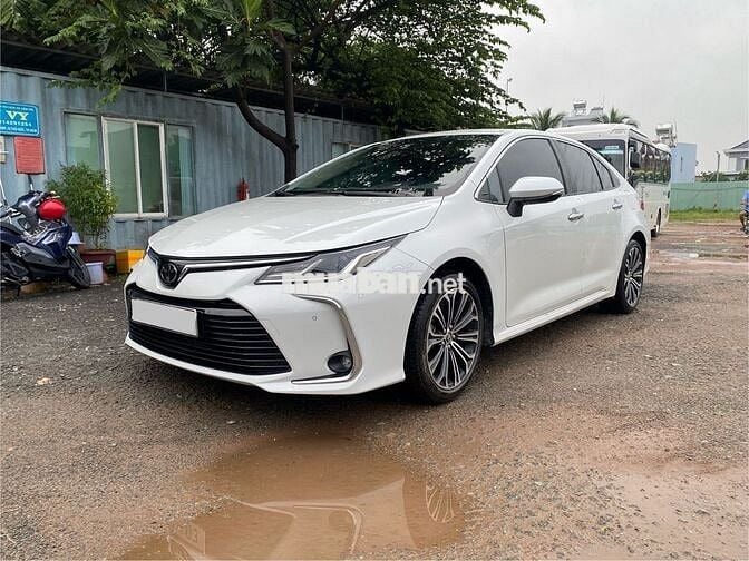 Toyota Altis 2022 1.8V 14.000km Trắng