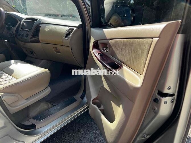 Toyota Innova 2006 G - 150000 km