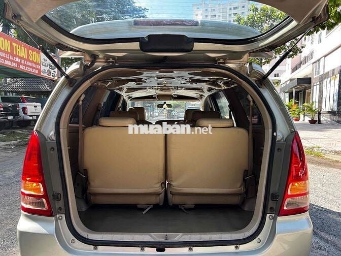 Toyota Innova 2006 G - 150000 km